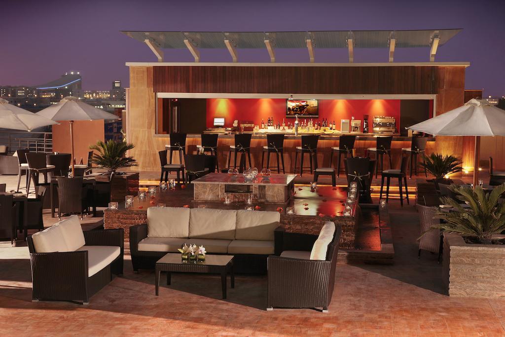 Media Rotana Dubai Hotel Restaurant photo